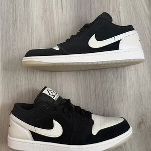 Jordan Black Sneakers